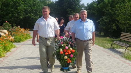 У Нижньосірогозькому районі вшанували пам'ять жертв війни в Україні